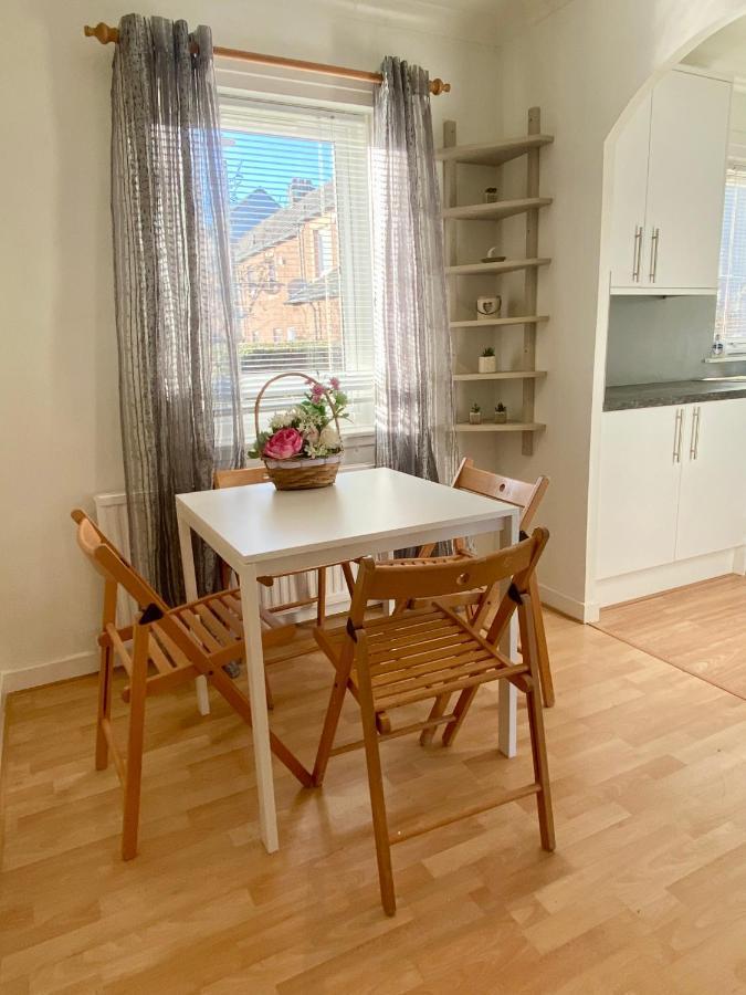 Cosy Cottage With Free Parking Close To Airport EDI Eksteriør billede