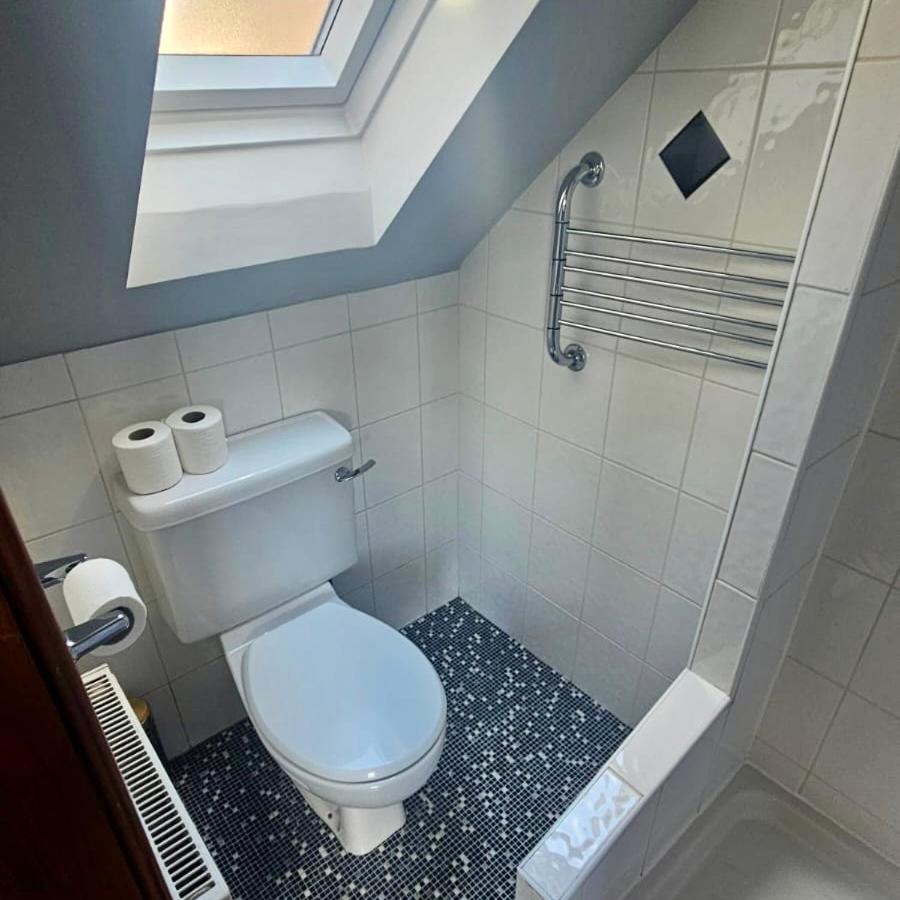 Cosy Cottage With Free Parking Close To Airport EDI Eksteriør billede