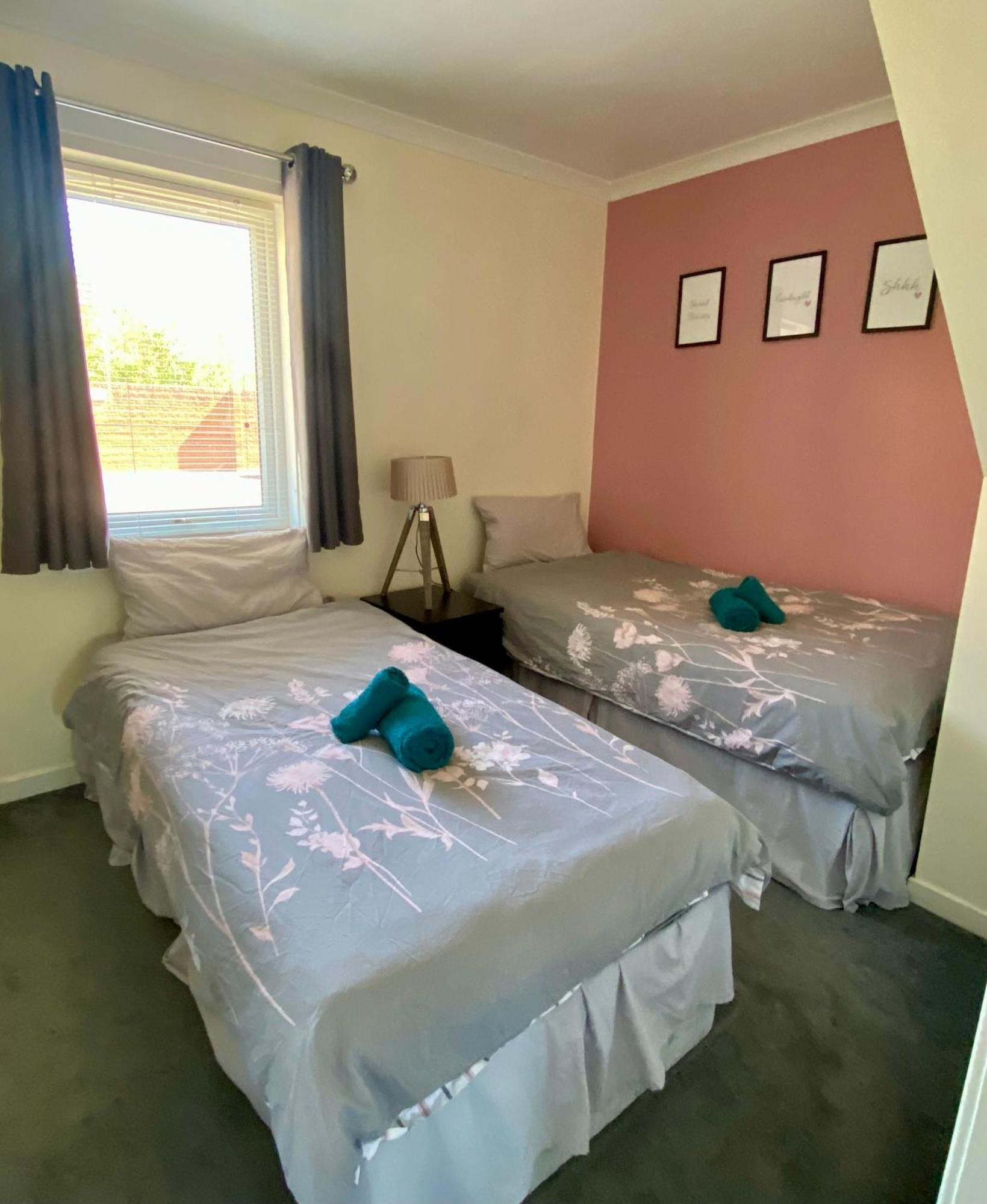 Cosy Cottage With Free Parking Close To Airport EDI Eksteriør billede